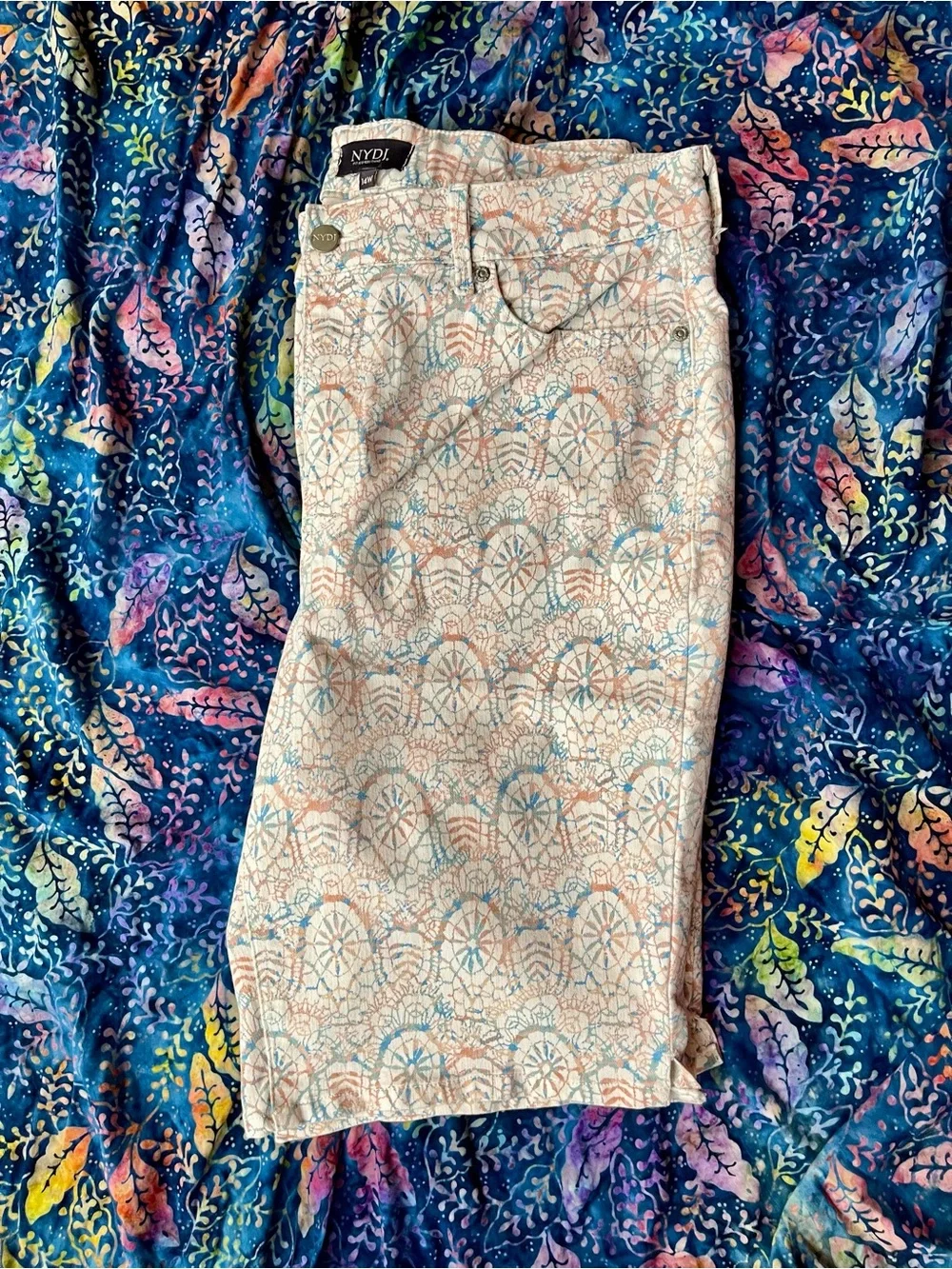 NYDJ Briella Lift x Tuck Dreamcatcher Bermuda Shorts Ladies 14W
